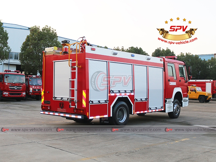 Sinotruk Fire Engine Truck (RHD) - Right Back Side View